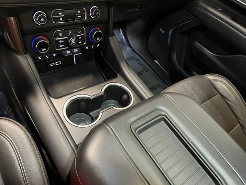 Used 2022 Chevrolet Tahoe High Country AWD/4WD image 7