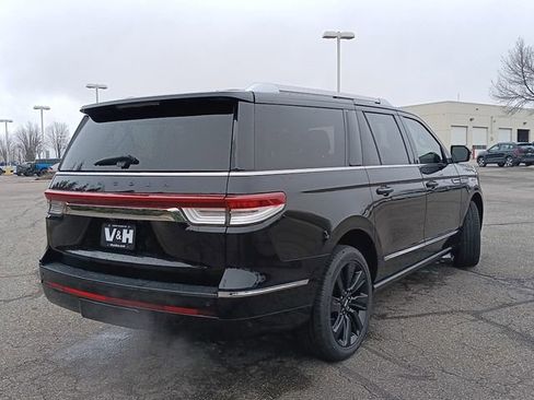 Used 2022 Lincoln Navigator L Reserve w/ Monochromatic Package image 32