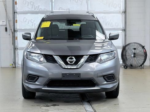 Used 2016 Nissan Rogue SV FWD image 2