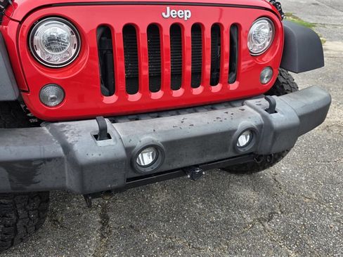 Used 2018 Jeep Wrangler Unlimited Sport S AWD/4WD image 21