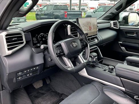 Used 2024 Toyota Tundra Platinum AWD/4WD image 14