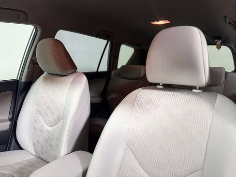 Used 2010 Toyota RAV4 4WD w/ Base L4 Extra Value Pkg image 19