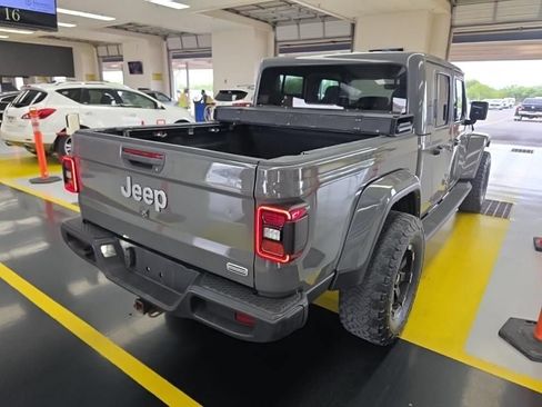 Used 2022 Jeep Gladiator Overland w/ Popular Equipment Package AWD/4WD image 2