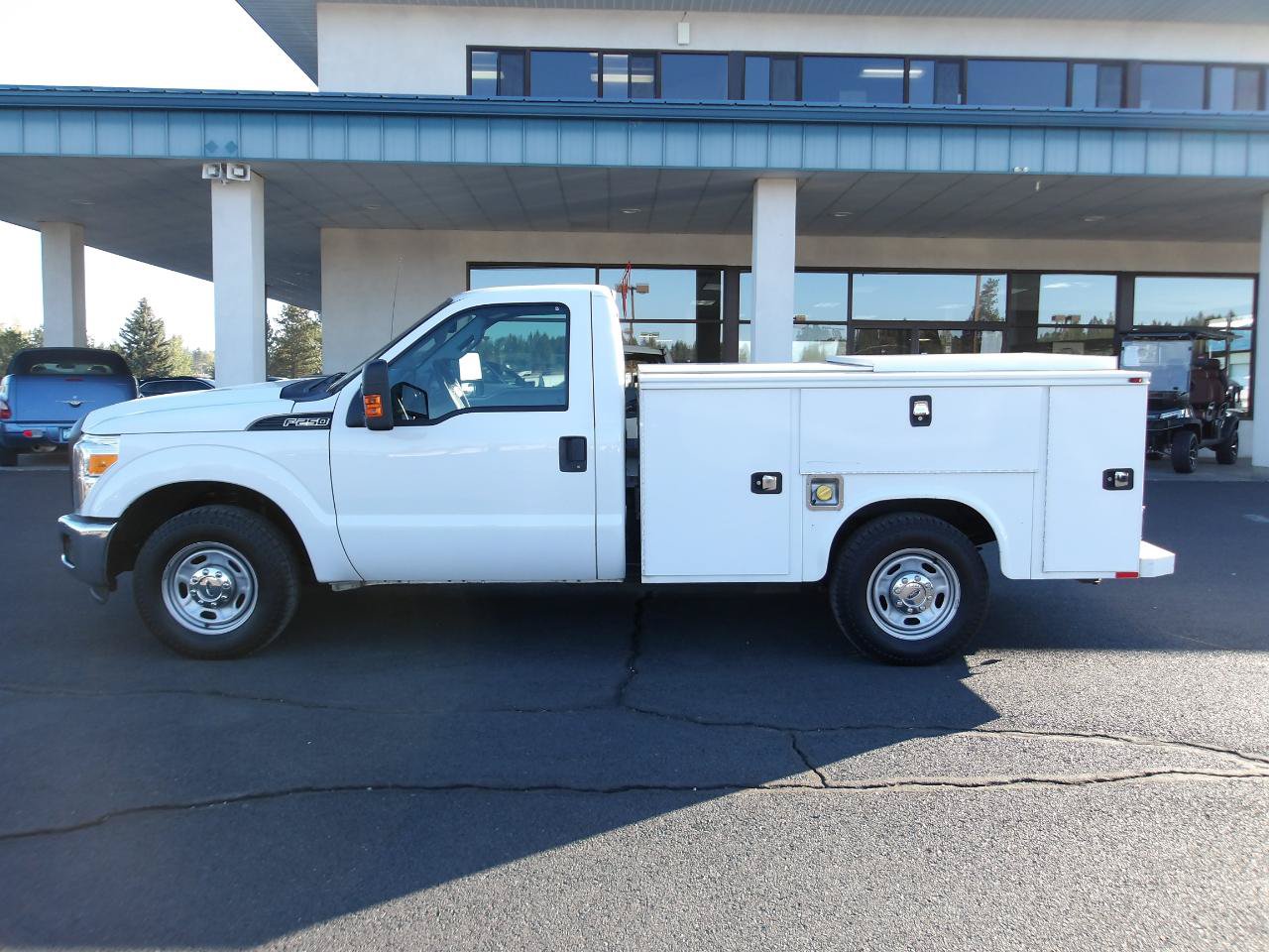 Used 2016 Ford F250 XL w/ Power Equipment Group RWD image 2