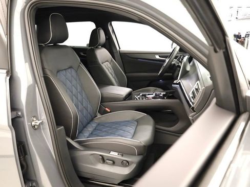 New 2026 Volkswagen Atlas Cross Sport SEL Premium R-Line AWD/4WD image 34