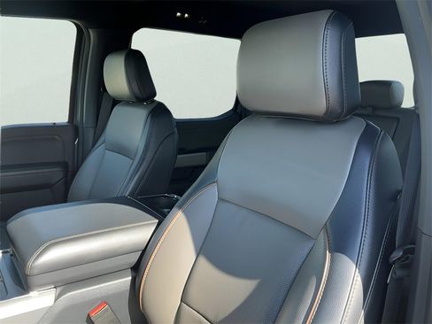 Certified 2025 Ford F150 Lariat w/ FX4 Off-Road Package image 28