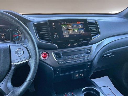 Certified 2022 Honda Pilot Sport image 9