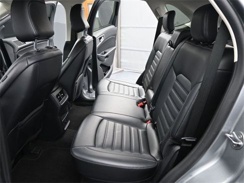 Used 2024 Ford Edge SEL image 14