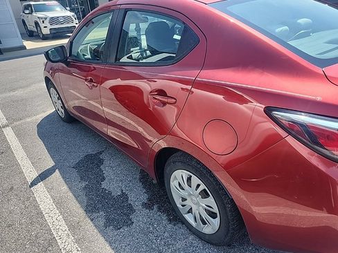 Used 2019 Toyota Yaris L FWD image 7