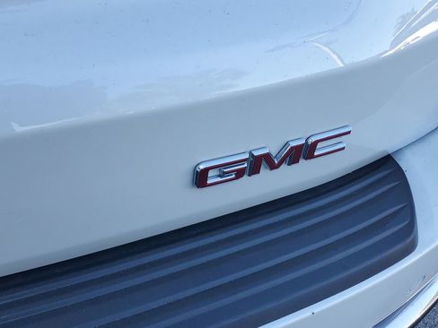 Certified 2025 GMC Yukon XL Denali image 31