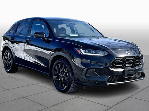 Used 2023 Honda HR-V Sport image 3