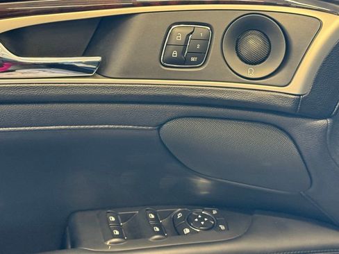 Used 2018 Lincoln MKZ Reserve w/ Climate Package image 23