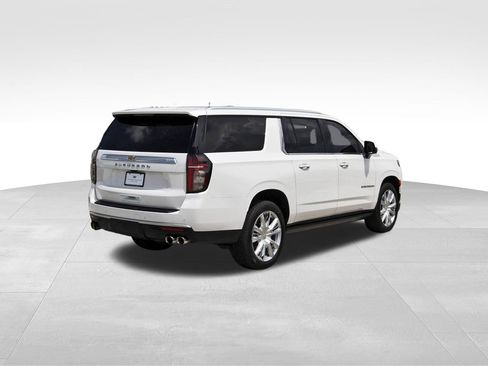 Used 2021 Chevrolet Suburban High Country w/ Premium Package AWD/4WD image 4