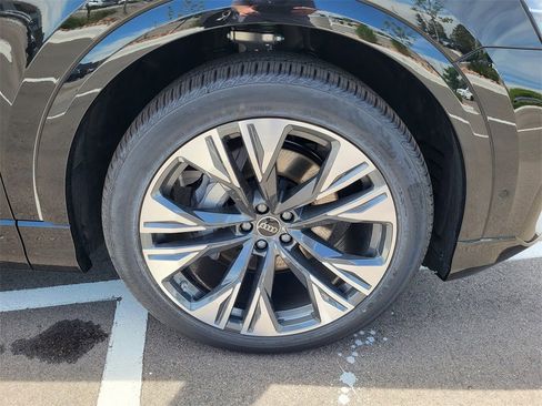 New 2025 Audi Q8 Prestige w/ Prestige Package image 16