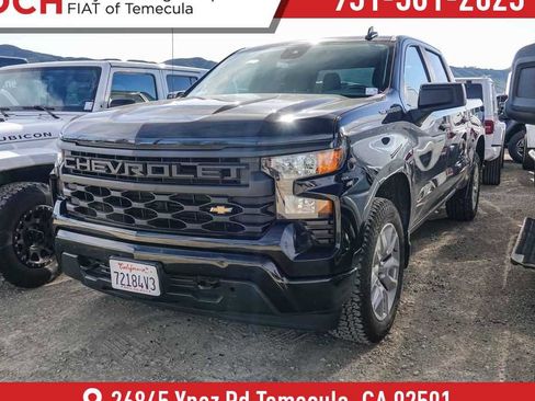 Used 2023 Chevrolet Silverado 1500 Custom image 1