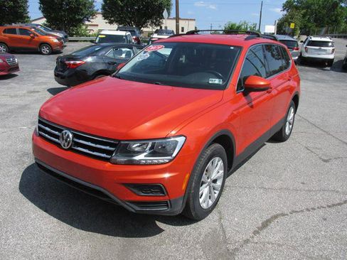 Used 2019 Volkswagen Tiguan SE AWD/4WD image 1