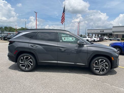 New 2025 Hyundai Tucson Limited image 8