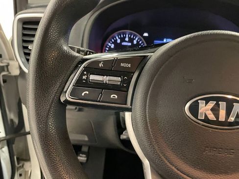 Used 2020 Kia Sportage LX image 32