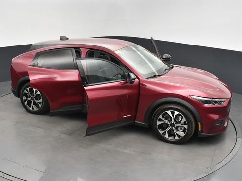 Used 2025 Ford Mustang Mach-E Select w/ Comfort Package Lite image 33