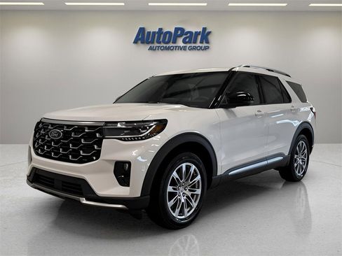 New 2026 Ford Explorer Platinum image 3