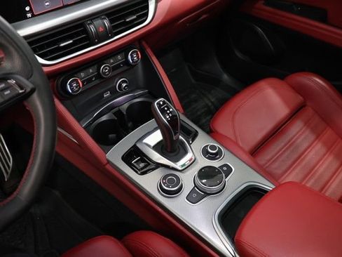 Used 2020 Alfa Romeo Stelvio Ti Sport w/ Quick Order Package 22S Sport AWD/4WD image 28