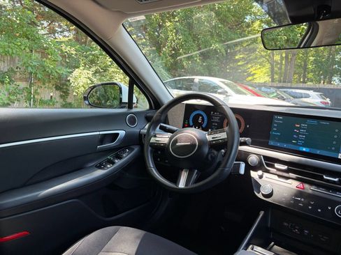 Used 2025 Hyundai Sonata SEL FWD image 34