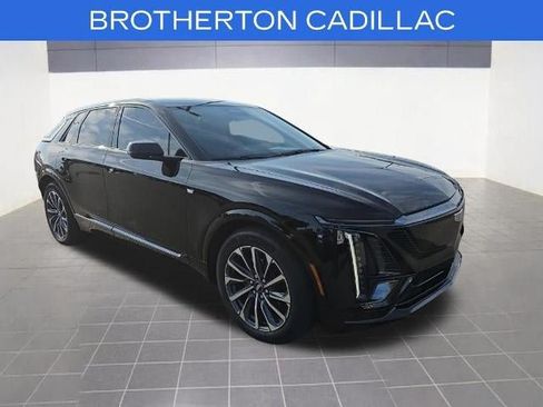Certified 2025 Cadillac Lyriq Sport AWD/4WD image 4