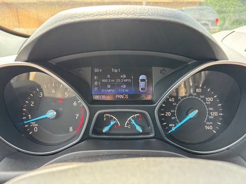 Used 2018 Ford Escape Titanium w/ Ford Safe & Smart Package AWD/4WD image 39