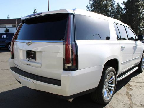 Used 2017 Cadillac Escalade ESV Premium Luxury w/ LPO, Radiant Package image 50