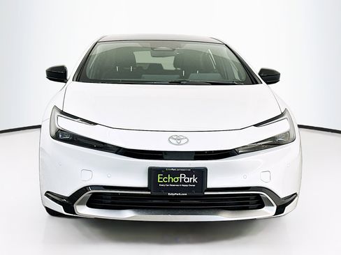 Used 2024 Toyota Prius Prime Premium image 2