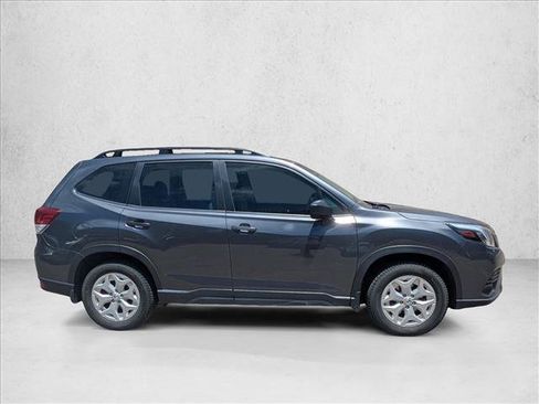 Used 2022 Subaru Forester AWD/4WD image 4