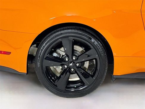 Used 2021 Ford Mustang GT Premium w/ Carbon Sport Interior Package image 35