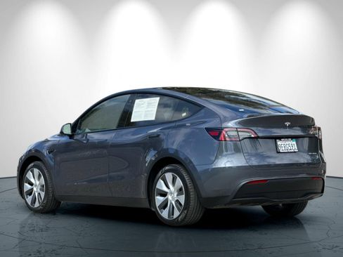 Used 2023 Tesla Model Y Long Range AWD/4WD image 6