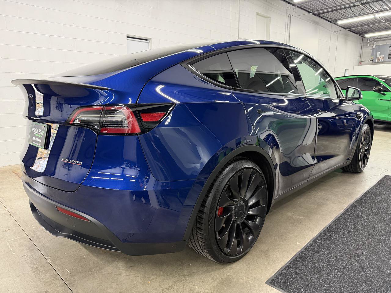 Used 2023 Tesla Model Y Performance AWD/4WD image 4