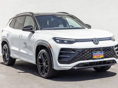 New 2026 Volkswagen Tiguan SE R-Line