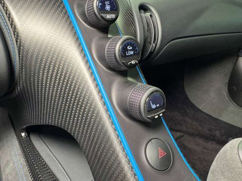 Used 2022 Bugatti Chiron Pur Sport image 20