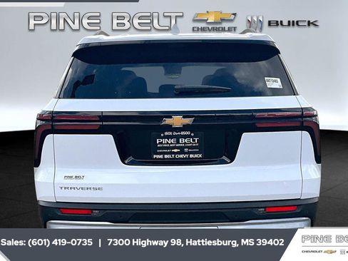 New 2026 Chevrolet Traverse LT w/ Driver Confidence Package FWD image 4