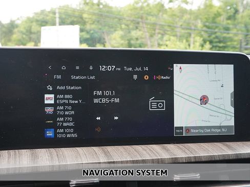 Used 2024 Kia Telluride EX AWD/4WD image 3