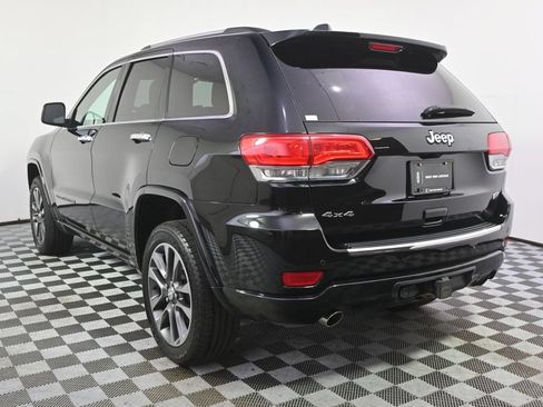 Used 2017 Jeep Grand Cherokee Overland AWD/4WD image 4