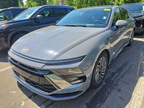 Certified 2024 Hyundai Sonata Limited FWD image 4