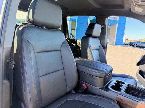 Used 2023 GMC Sierra 2500 SLT w/ SLT Premium Package image 23