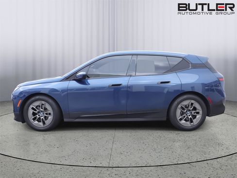 Certified 2023 BMW iX xDrive50 w/ Ultimate Package image 2
