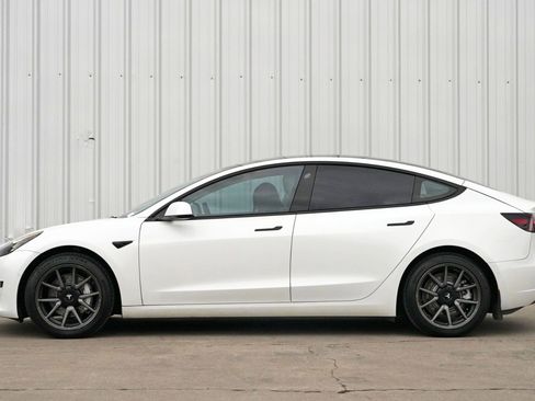 Used 2022 Tesla Model 3 Long Range image 8