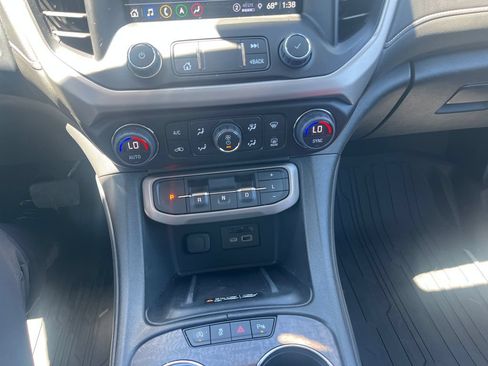 Certified 2023 GMC Acadia Denali w/ Denali Technology Package AWD/4WD image 23