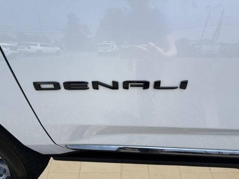 Certified 2024 GMC Yukon Denali Ultimate image 40