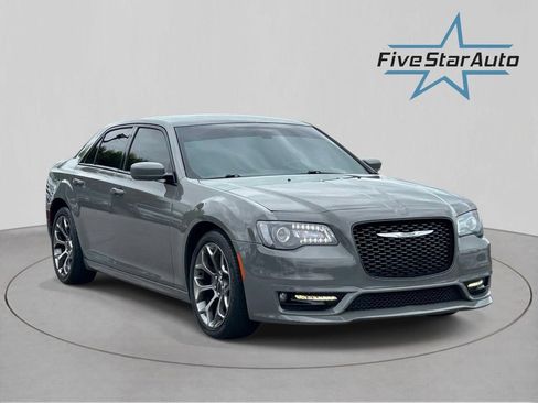 Used 2018 Chrysler 300 S w/ S Model Appearance Package RWD image 1