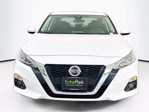 Used 2022 Nissan Altima 2.5 SL image 2