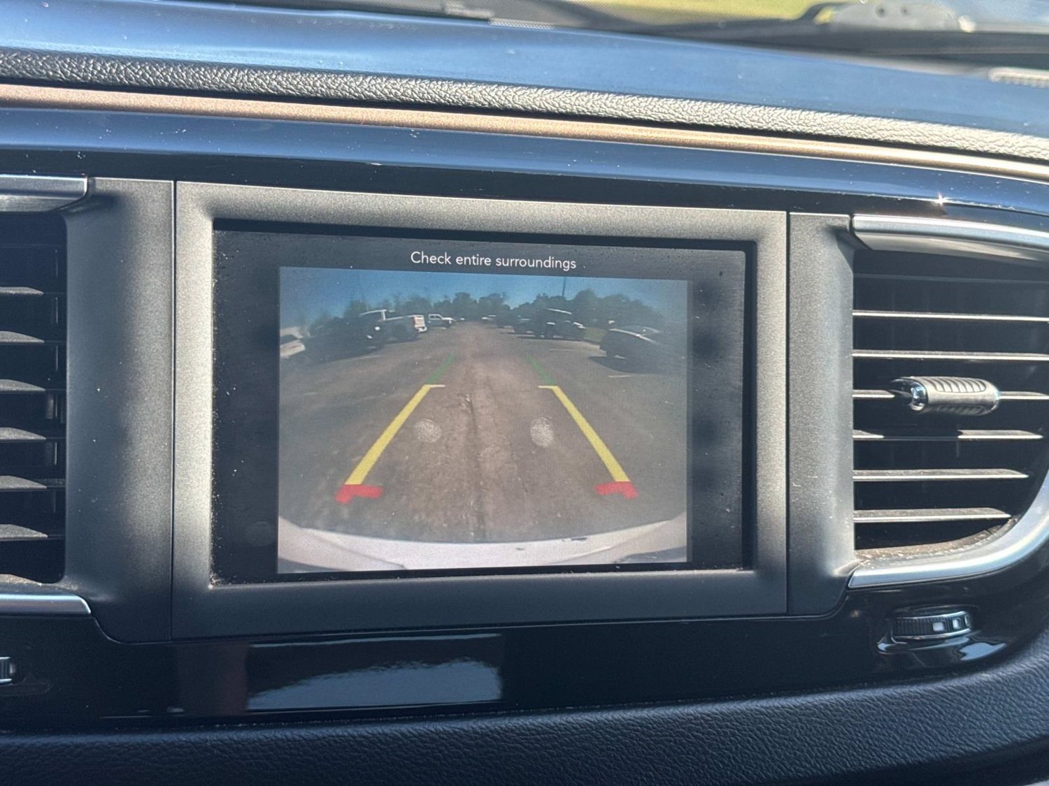 Used 2019 Chrysler Pacifica Touring-L FWD image 36