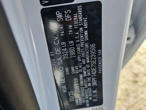 New 2025 Kia K4 LX image 28