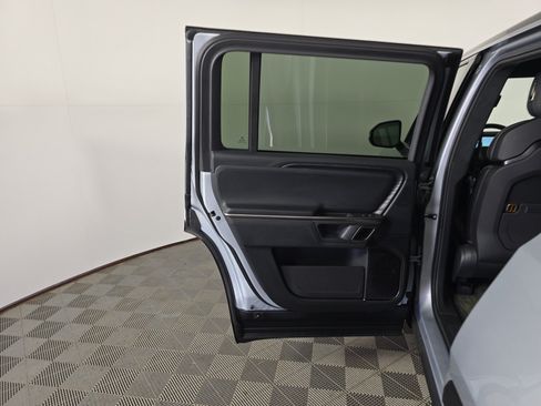 Used 2024 Rivian R1S Adventure AWD/4WD image 17